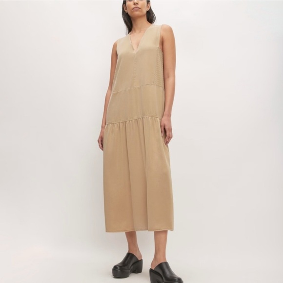 Everlane The TENCEL™ V-Neck Dress - Picture 1 of 3